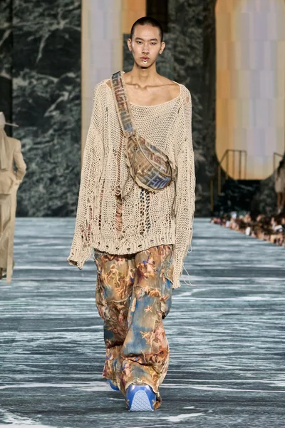 Look 35